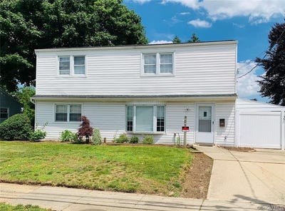 /international/us/23-ginny-lane-bethpage-ny-110107087285/