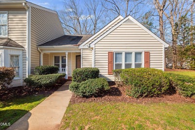 /international/us/109-linville-river-road-cary-nc-110106297599/