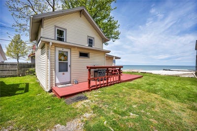 /international/us/15-lake-hurst-drive-ashtabula-oh-110108397083/