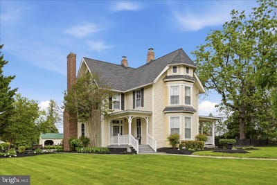 /international/us/7919-church-street-middletown-va-110108736436/