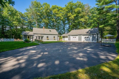 /international/us/165-whippoorwill-road-litchfield-me-110110325389/