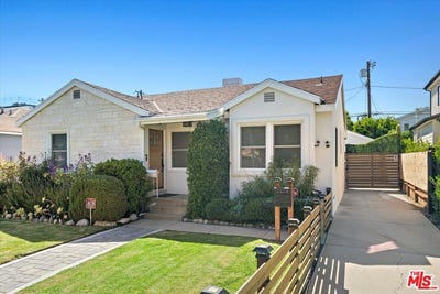 /international/us/2809-s-canfield-ave-los-angeles-ca-110107516343/