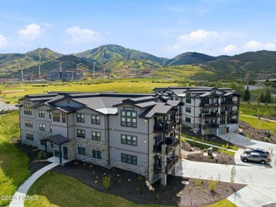 /international/us/1169-w-helling-circle-heber-city-ut-110108438603/