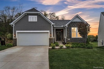 /international/us/4628-crestway-drive-brighton-mi-110108100066/