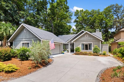 /international/us/427-bb-sams-drive-st-helena-island-sc-110119701018/