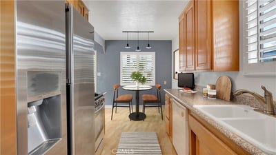 /international/us/8851-jennrich-avenue-westminster-ca-110107654936/