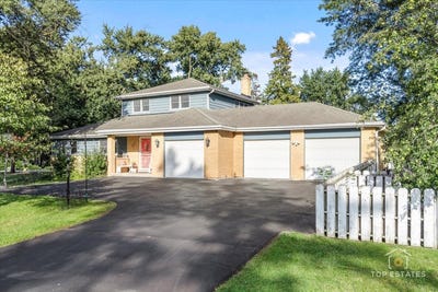 /international/us/2-marberry-drive-prospect-heights-il-110108408188/