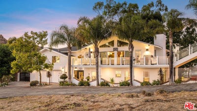 /international/us/2119-rockview-ter-topanga-ca-110109623669/