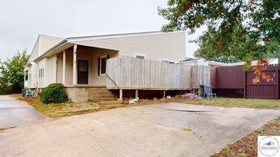 /international/us/1213-a-elm-hills-boulevard-sedalia-mo-110103332230/