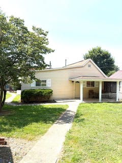 /international/us/256-north-wells-street-sistersville-wv-110100779753/