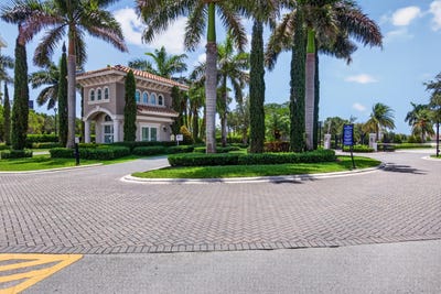 /international/us/4715-eucalyptus-drive-hollywood-fl-110108279121/