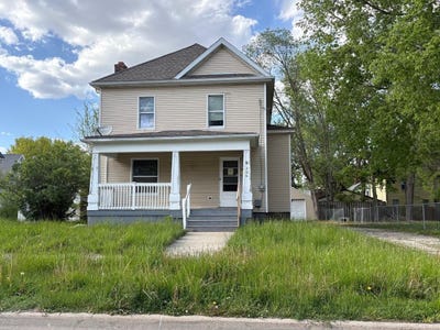 /international/us/206-reber-avenue-waterloo-ia-110109242045/