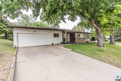 /international/us/1916-s-kiwanis-ave-sioux-falls-sd-110101243531/?lang=id