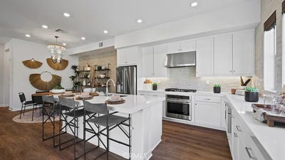 /international/us/1115-walnut-terrace-montebello-ca-110101095030/
