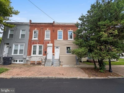 /international/us/319-e-13th-street-wilmington-de-110119958342/