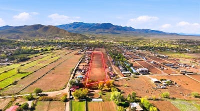 /international/us/la-morada-road-ranchos-de-taos-nm-110120465751/
