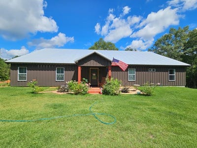 /international/us/7787-county-road-54-skipperville-al-110098402980/