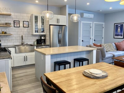 /international/us/102-hill-street-stowe-vt-110106037870/