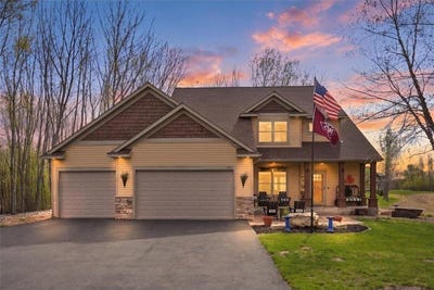 /international/us/1431-pioneer-circle-houlton-wi-110107851672/