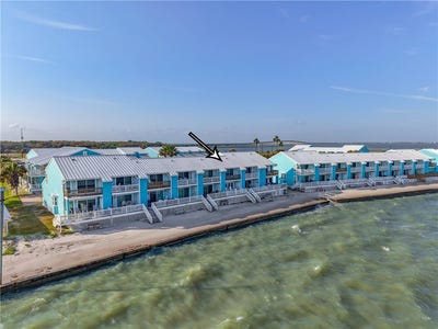 /international/us/2292-n-fulton-beach-road-rockport-tx-110107964124/