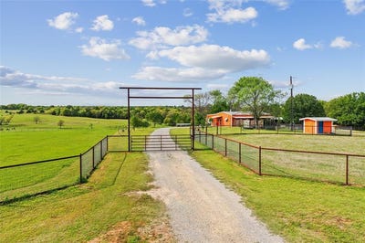 /international/us/1406-n-johnson-loop-montague-tx-110107233827/