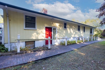 /international/us/576-moose-hill-street-sharon-ma-110120417683/