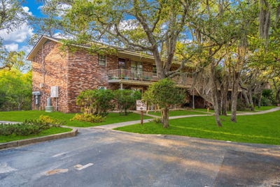 /international/us/408-saint-charles-court-charleston-sc-110107171861/