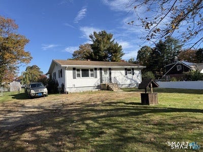 /international/us/33-deepwood-drive-wolcott-ct-110120694673/