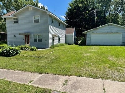 /international/us/w7679-oak-street-shiocton-wi-110097488246/