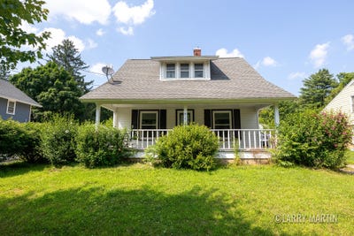 /international/us/615-e-mill-street-hastings-mi-110101098602/