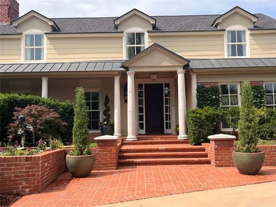 /international/us/6802-nw-grand-boulevard-nichols-hills-ok-110098261821/
