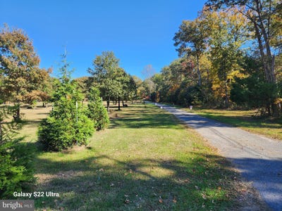 /international/us/13706-old-indian-head-road-brandywine-md-110088018647/