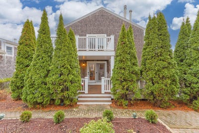 /international/us/50a-harry-kemp-way-provincetown-ma-110106736607/