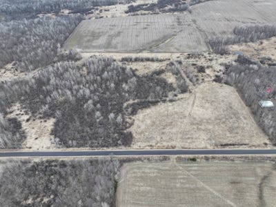 /international/us/spur-road-sheldon-wi-110099037178/