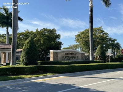 /international/us/22411-sw-88th-place-cutler-bay-fl-110107203163/