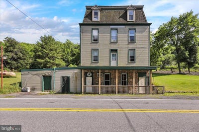 /international/us/1634-moselem-springs-road-hamburg-pa-110100895429/