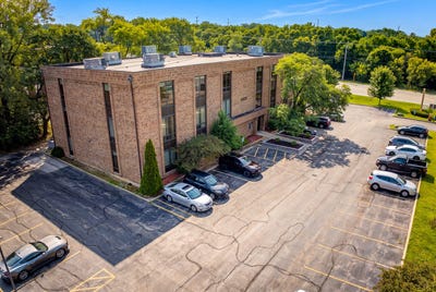 /international/us/6825-hobson-valley-drive-woodridge-il-110109792588/