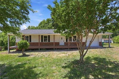 /international/us/4237-valley-circle-thomasville-nc-110108018994/