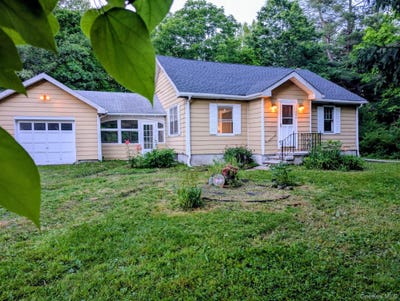 /international/us/1084-state-route-17k-montgomery-ny-110108852284/