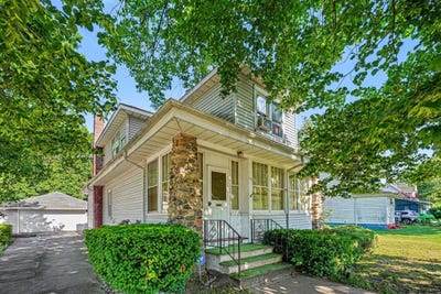 /international/us/15-church-street-hartford-mi-110109962082/