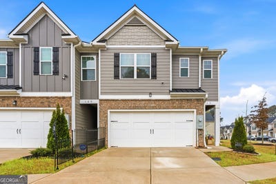 /international/us/111-hampton-circle-mcdonough-ga-110107376217/