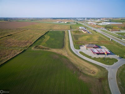 /international/us/505-lang-creek-avenue-grinnell-ia-110095002570/