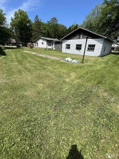 /international/us/13698-laplaisance-road-monroe-mi-110108471177/