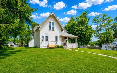 /international/us/122-crescent-street-goshen-in-110108502883/