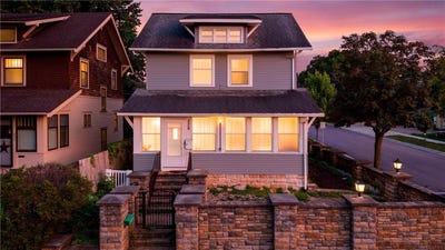 /international/us/229-w-pleasant-street-mankato-mn-110108910083/