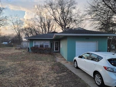 /international/us/300-w-1st-street-lee-s-summit-mo-110107826455/