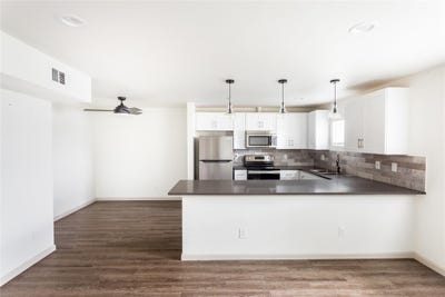 /international/us/4912-gaston-avenue-dallas-tx-110108348733/
