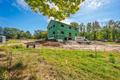 /international/us/352-shaker-road-sutton-nh-110110356747/