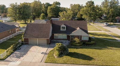 /international/us/30007-maison-street-saint-clair-shores-mi-110108383263/