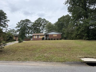 /international/us/304-possum-hollow-rd-greenwood-sc-110120018188/